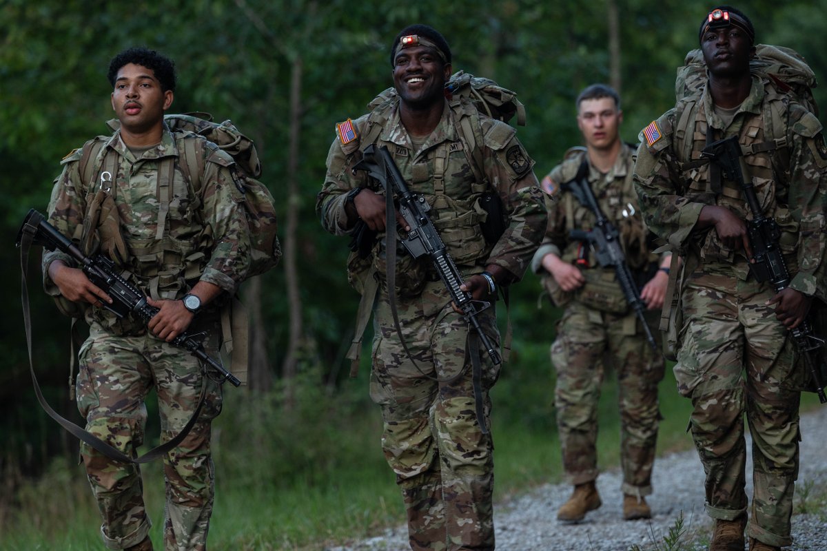 usarec's tweet photo. 6,000 cadets are rucking across Fort Knox for Advanced Camp testing their leadership as they navigate the Force Generation Pipeline. https://t.co/qTsGF7yEH4