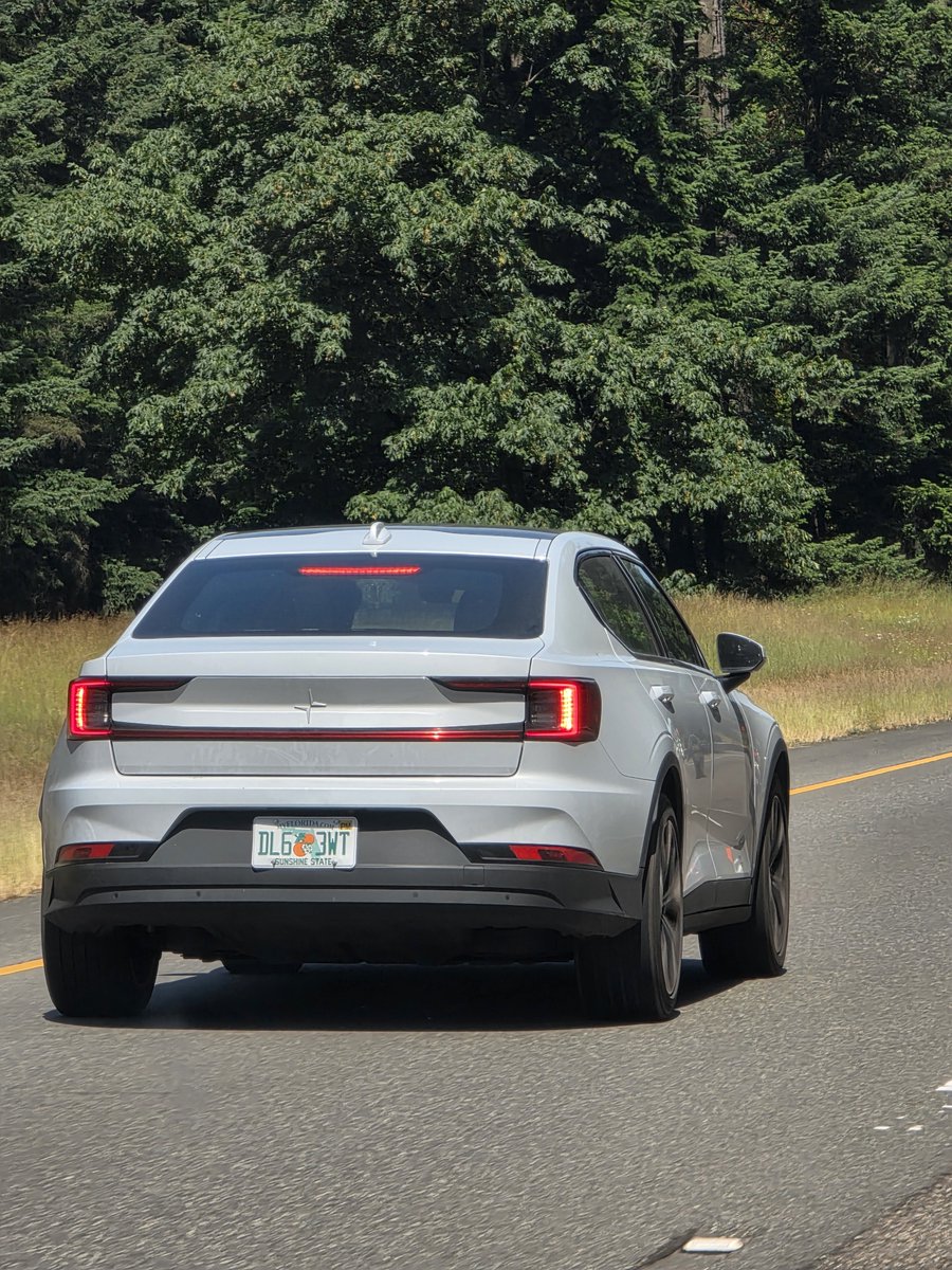 DomDoesMedia's tweet photo. Bro made it from Florida to Washington in a polestar https://t.co/WnCiBIzK95