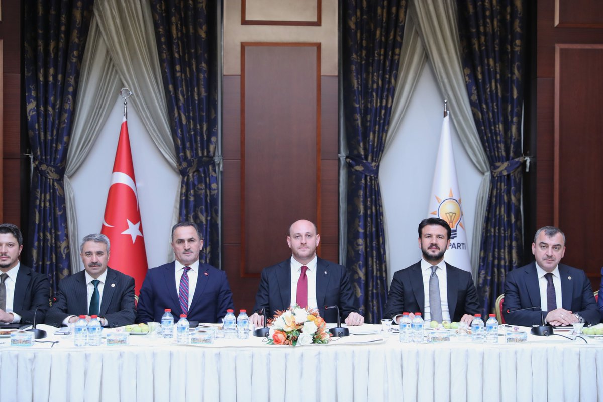 ozdemirsamet's tweet photo. AK Parti Genel Merkez Teşkilat Başkanımız Sayın @abuyukgumus’ün başkanlığında İl Başkanları İstişare ve Değerlendirme Toplantımızı gerçekleştirdik.

Toplantımızın AK Partimize ve ülkemize hayırlı olmasını diliyorum. https://t.co/0NX8Q1lhvA