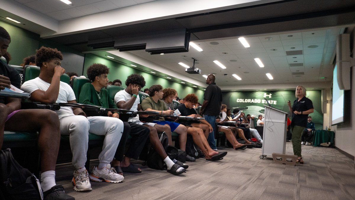 canvasfamily's tweet photo. We recently partnered with @csufootball for My Future Money Life, teaching student-athletes vital financial skills: credit, saving, investing, taxes, and budgeting. Proud to support Rams' success on and off the field! https://t.co/KMusb4CYFN