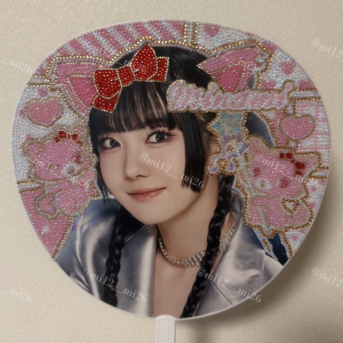 mi12__mi26's tweet photo. デコうちわ完成した😽💕
会場で写真撮るの楽しみ！！

※LIVE中は使用しません！

#Girls2 #菱田未渚美 ちゃん https://t.co/tduL8Aody7