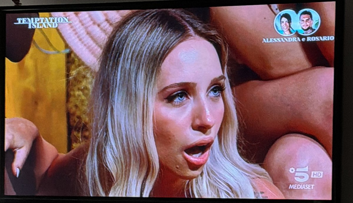 Kaptainvin_12's tweet photo. Io che ho visto la pochezza dei discorsi di Sabrina:
#TEMPTATIONISLAND https://t.co/41faWj6SkQ