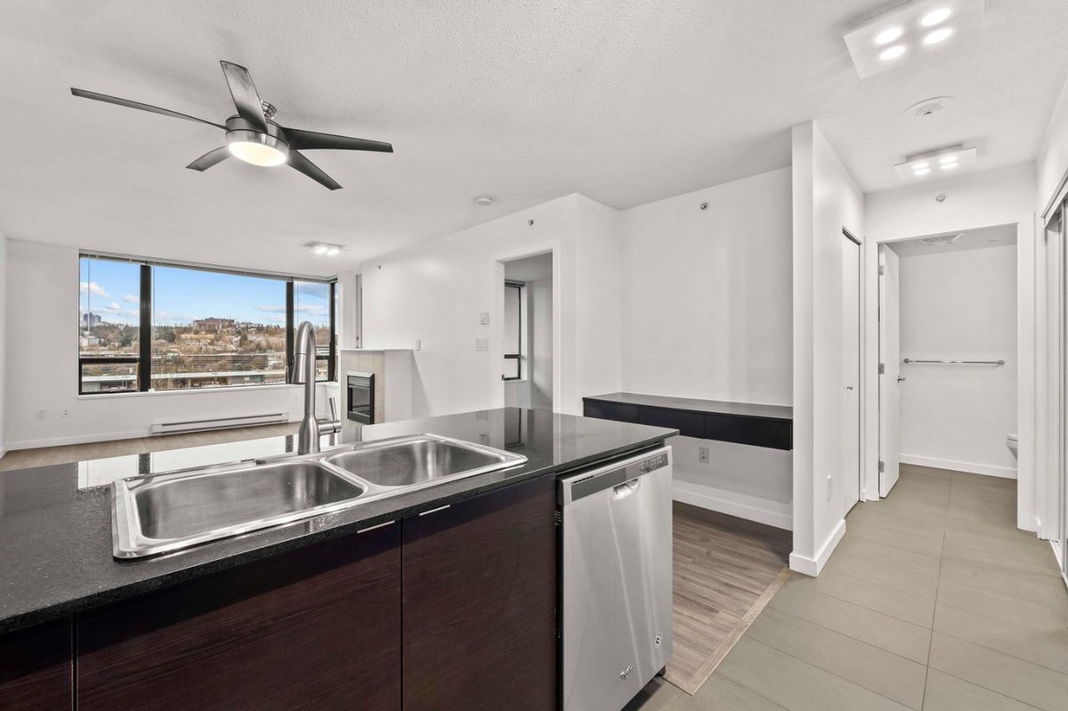 Glamhousing's tweet photo. Your Move-In Ready 1-Bed, 1-Bath Brentwood Condo Escape Awaits – $499K! Who's Claiming This View Today? 

Address: 903 4182 DAWSON STREET, BURNABY
List Price: $499K

Step into effortless urban living at this bright, south-facing 1-bedroom condo in Tandem 3, Brentwood. Perfect for young professionals and first-time buyers craving convenience without compromise, this freshly painted 659 sq ft home delivers sweeping panoramic views over peaceful green space. Enjoy a smart layout, a chef-friendly kitchen with Whirlpool stainless steel appliances and quartz counters, plus a versatile flex space ideal for remote work or creative hobbies. Unwind on your private covered balcony — all just steps from Gilmore SkyTrain, T&T, Whole Foods, and The Amazing Brentwood.

Highlights:
Panoramic south-facing views & covered balcony for daily tranquility  
Modern kitchen with quartz counters, stainless appliances & bar seating  
Prime walk-to-everything location + 1 parking + large storage locker

For more information or to contact me,
LINK: https://t.co/UnmQpoEExi
MOBILE: 778-688-2331
EMAIL: Glamhousing@gmail.com
DREAM HOMEpage: https://t.co/Av1nIb3Pnn  

#BrentwoodCondos #BurnabyRealEstate #REALTOR