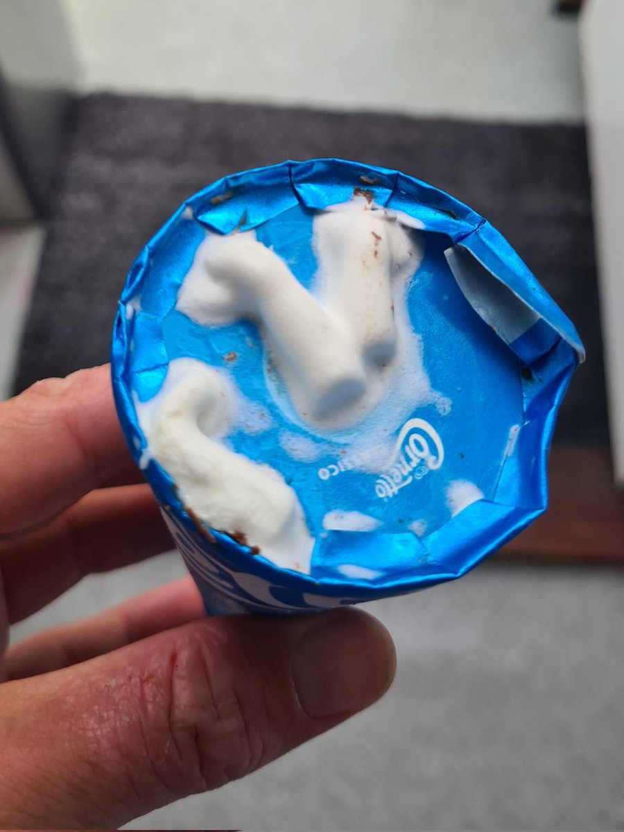 KitLdn's tweet photo. First out of the next box is like this - two in a row. What's going on @cornettouk ? https://t.co/kCM7gsRnBB