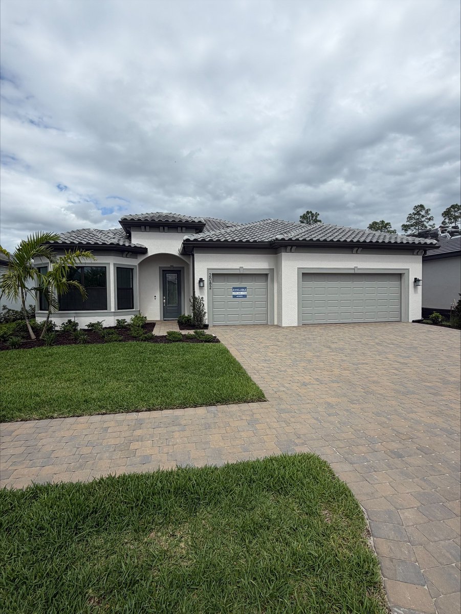 joemuni's tweet photo. 🌴Dreaming of a home or condo in Naples, Florida?🌴
Check out this week’s HOTTEST deals!🔥
https://t.co/8I7KH88GWQ
William Raveis Real Estate Naples (IDX)
#NaplesRealEstate, #SouthwestFloridaHomes, #Luxury, #FloridaLiving, #BeachfrontProperty, #GolfCondo, #naplesflorida 6/24/26 https://t.co/TEW8C8vWAJ