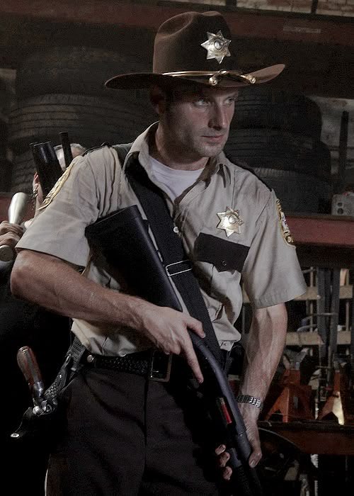 rositascrossbow's tweet photo. season 1 rick grimes - the ones who live rick grimes https://t.co/rmbrYZf221