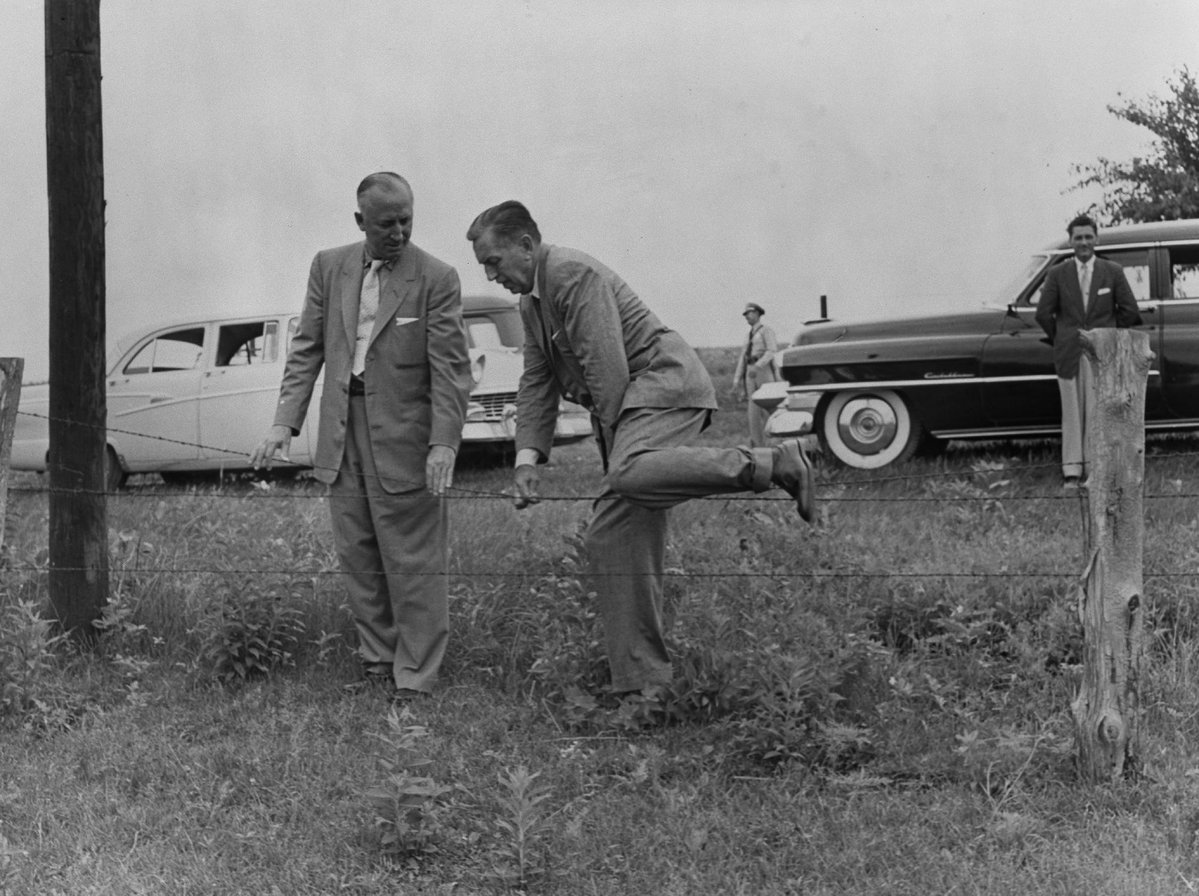WDFMuseum's tweet photo. Happy birthday Roy O. Disney! 🎂 Roy was always there to give his little brother Walt a helping hand, whether it be in life, business, or barbed fences. https://t.co/YqKzP8w564