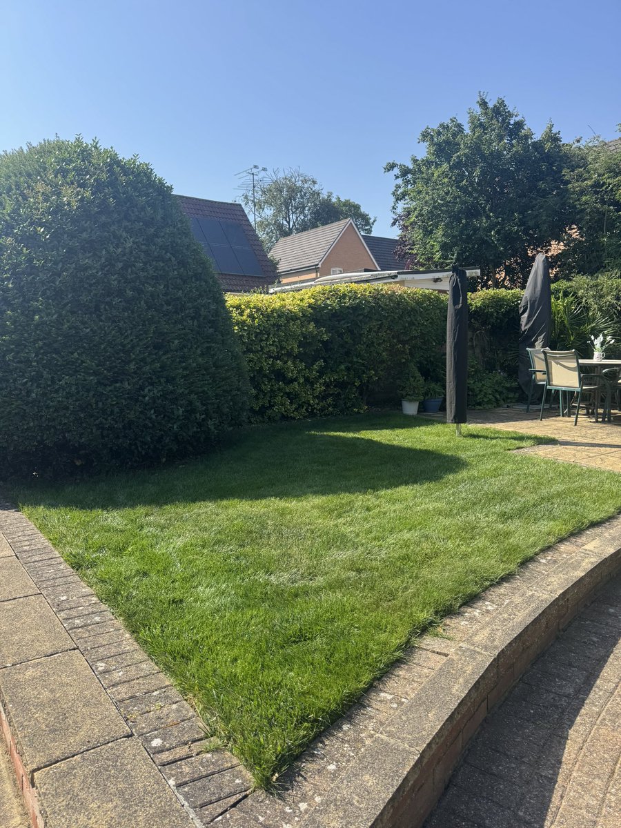 DH_Maintenance's tweet photo. Another #scorcher first thing I got some #weedkiller down - will blitz them in this #heat๐ then it was on to these raised cut for the heat but feed has done well. Some small patches to sort out - but will do so when cooler ๐ https://t.co/egYjIva2NI