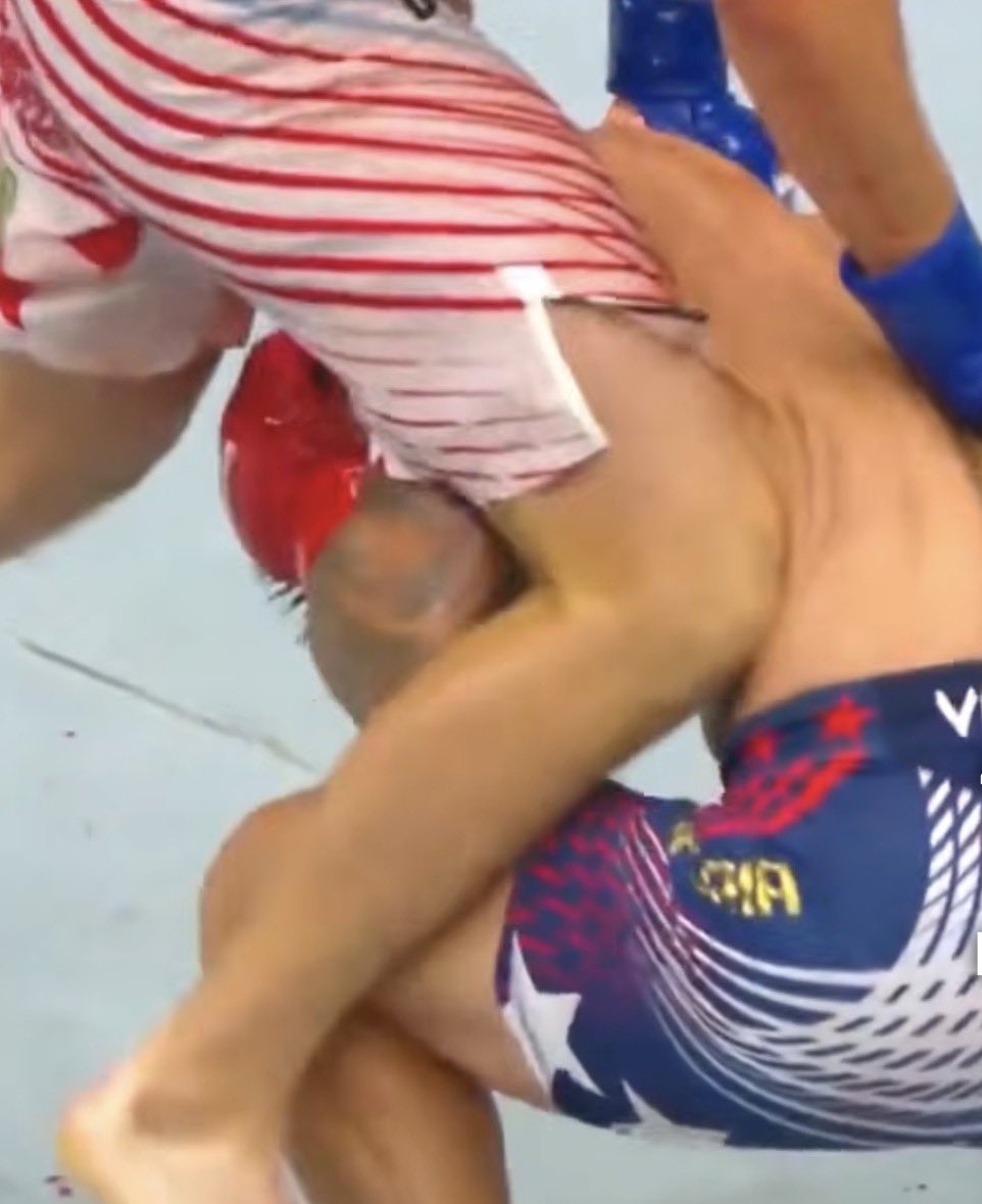 YourMMAFool's tweet photo. Why is nobody talking about this?

Has anyone checked for rocks in @Justin_Gaethje knees?! https://t.co/kQlLBlrnVQ
