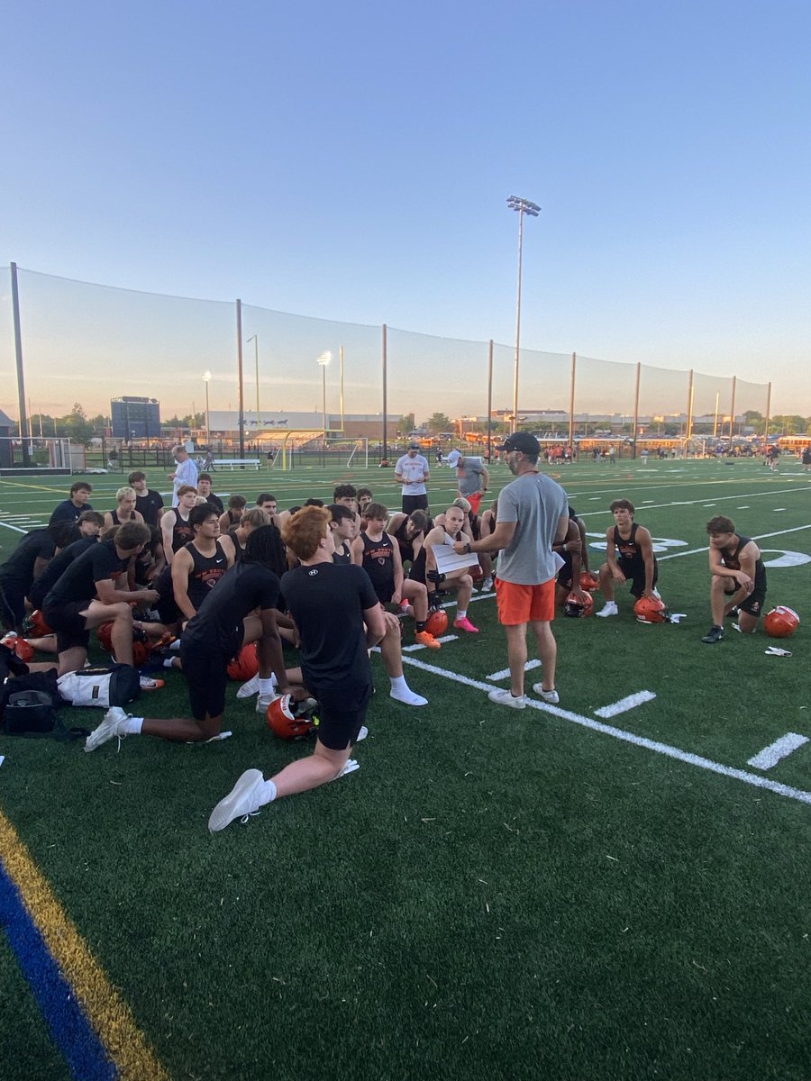 Wheaton-Warrenville South Football tweet media