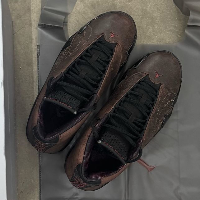 KicksFinder's tweet photo. FIRST LOOK: Mowalola x Air Jordan 14 Retro SP "Black/Burnt Red"

🗓️ September 2026
📝 IQ5708-001 (MENS)
💰 $255 USD
📸 @complexsneakers
💵COP OR 🚮DROP? https://t.co/mA1iCFngYd
