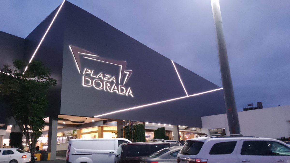 MexicoPrioridad's tweet photo. Visita el Centro Comercial PLAZA DORADA Encuentra todo lo que buscas, desde artículos de despensa hasta lo último en moda, acude a su área de comida 9:00 a 21:00
https://t.co/SUBp1Y38Y5 📷 https://t.co/Sv6nWB1GPw