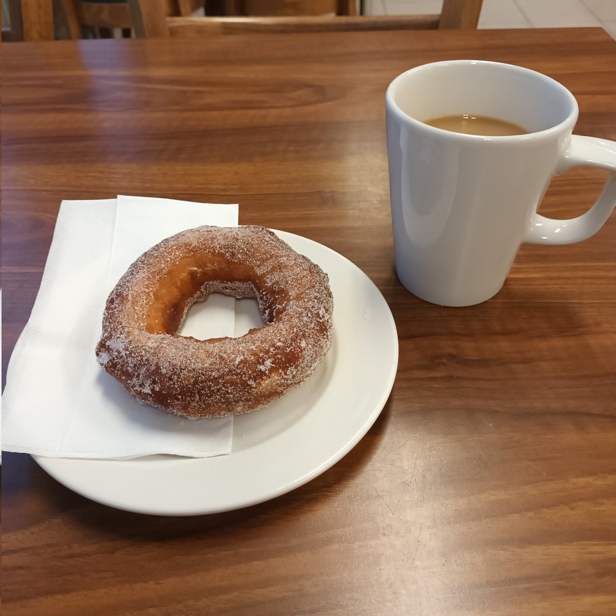 GluckertJan's tweet photo. @SamiRojo1 @neeemilia Huoltoaseman baari, ikkuna pöytä ja aikaisin aamulla yksin 😄👍 https://t.co/Ni0DU1sV4C
