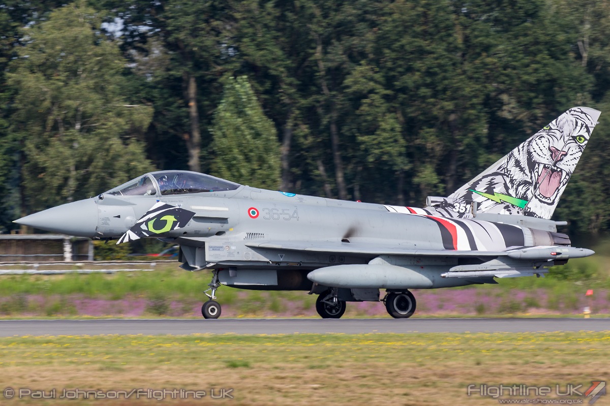 flightlineuk's tweet photo. AIRSHOW NEWS: The Royal International @AirTattoo announces Tiger Gathering theme for next summer

https://t.co/hoRtNWZrvN

#RIAT27 #airshows #avgeek #airdisplays https://t.co/7zfwbjOkli