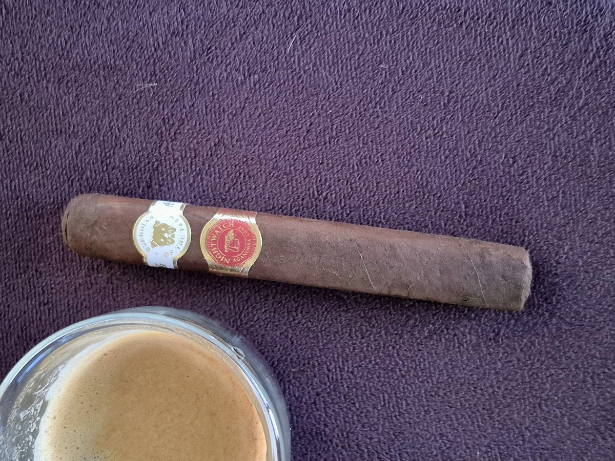 Doobies_Den's tweet photo. Segafredo Supremo espresso
and Guardian of the Farm, Night
Watch Maduro. Great pairing.
☕👌💨🤘 @AganorsaLeaf
#segafredo
#aganorsaleaf
#aganorsacigars https://t.co/k8NcRsLWBr