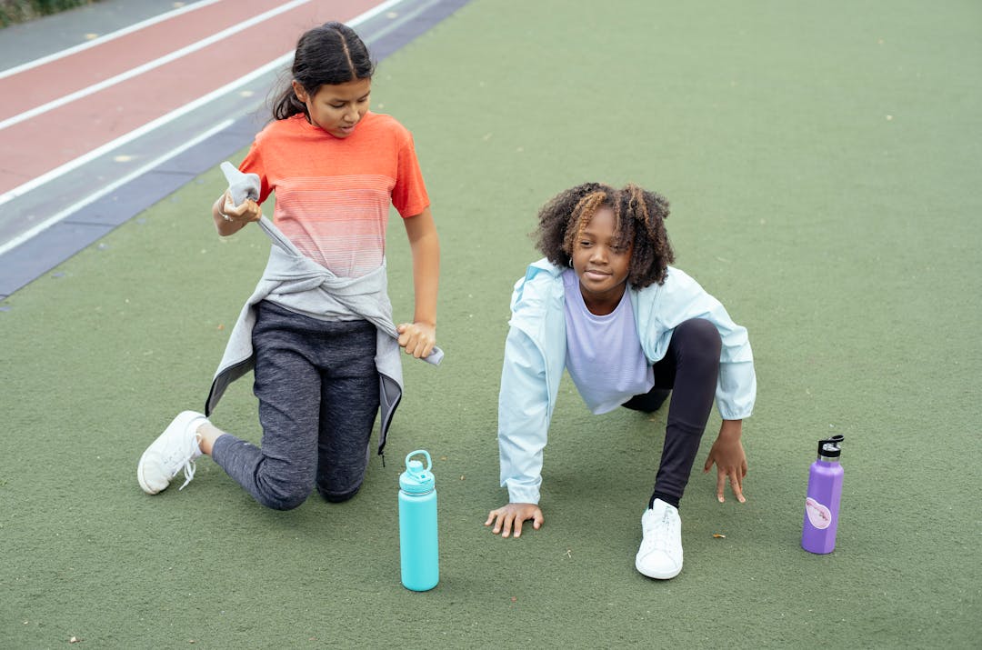 IndianCrestPeds's tweet photo. #Do's: Prioritize outdoor play to help children build physical strength and support emotional well-being.

#Don't: Forget to keep kids hydrated during outdoor activities to maintain healthy energy levels. https://t.co/JHU7EEqueF