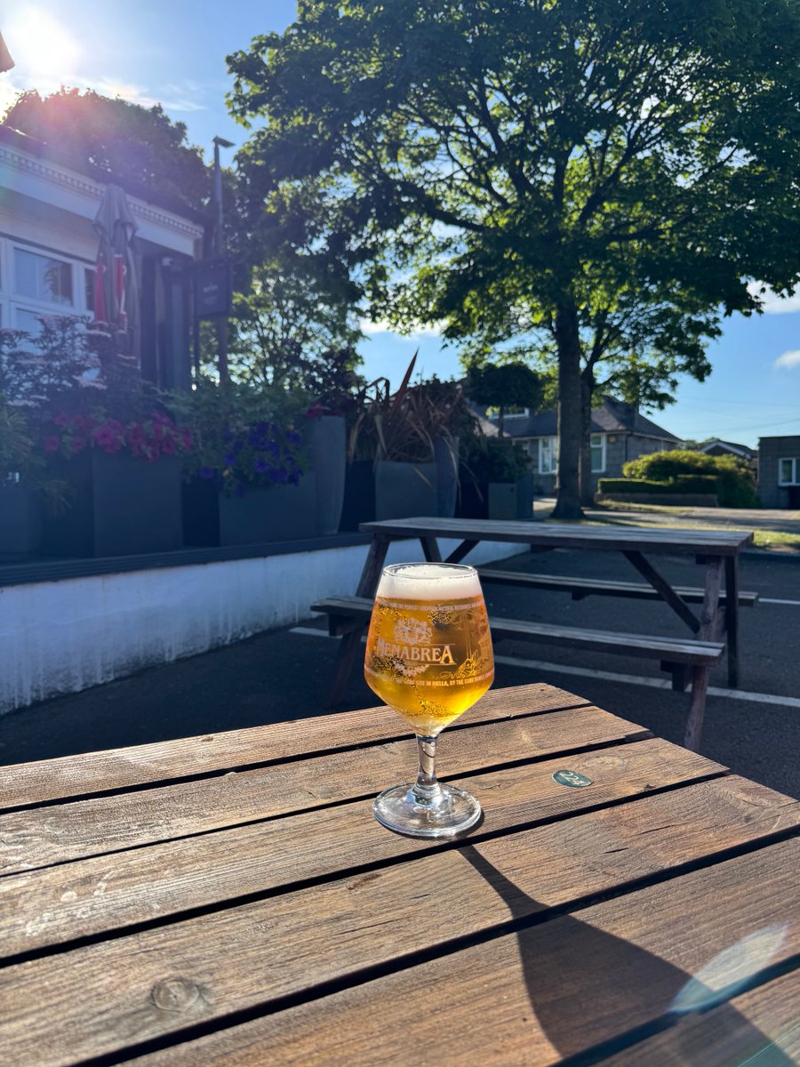 Rolmeister147's tweet photo. Perfect beer garden weather today. Just right. Oh, it helps being in Aberdeen and 21C in the sun. Enjoy your 30-40C evening English twats #backofthenet https://t.co/nXuvvndP1L