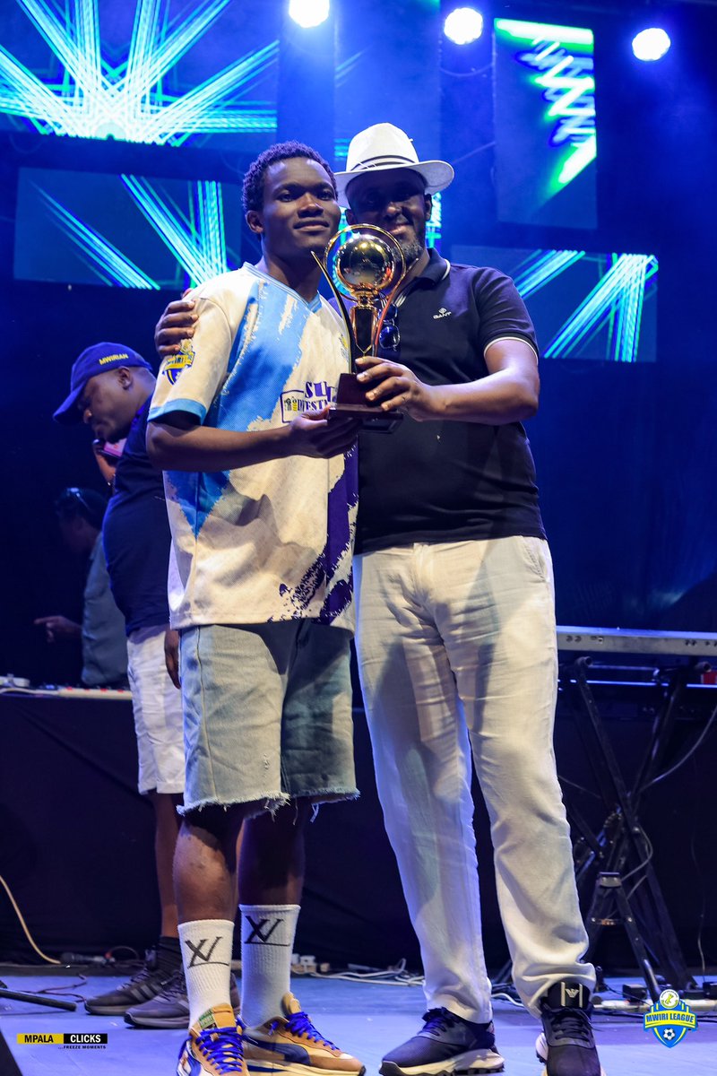 MwiriLeague's tweet photo. Mugumira Ashiraf of SC Suici was crowned the Most Valuable Player of Season 6 after an outstanding campaign. 

His exceptional performances, skill, and leadership on the pitch played a key role in sc suici's successful defense of the Super Cup and retention of the Shield.

A true game changer and a deserving MVP 👏

#MwiriLeagueFinale6