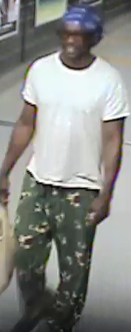 MBTATransitPD's tweet photo. ID Sought re: Larceny from the Person 6/21 430PM #MBTA Back Bay Station. Recognize this person of interest? Pls contact our CIU at 617-222-1050 w/any info you may have. You can remain anonymous. TY https://t.co/Vf17nLqJCq