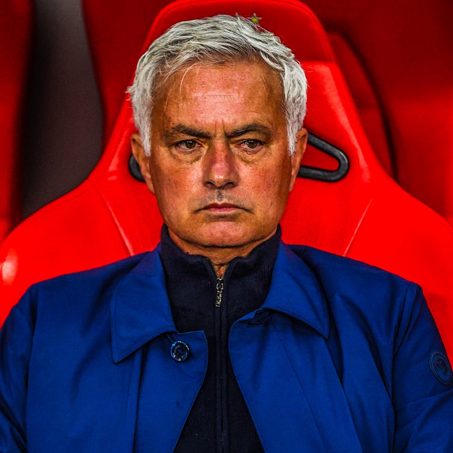 eurofootcom's tweet photo. 🚨🇵🇹 Jose Mourinho: "Nowadays, but even before, there was a silly theory of, 'You can be great without winning.' For me, it's totally silly. It goes against the nature of sport, because in sport, the objective is to WIN." (@VanityFair) https://t.co/ca2Rtto2da