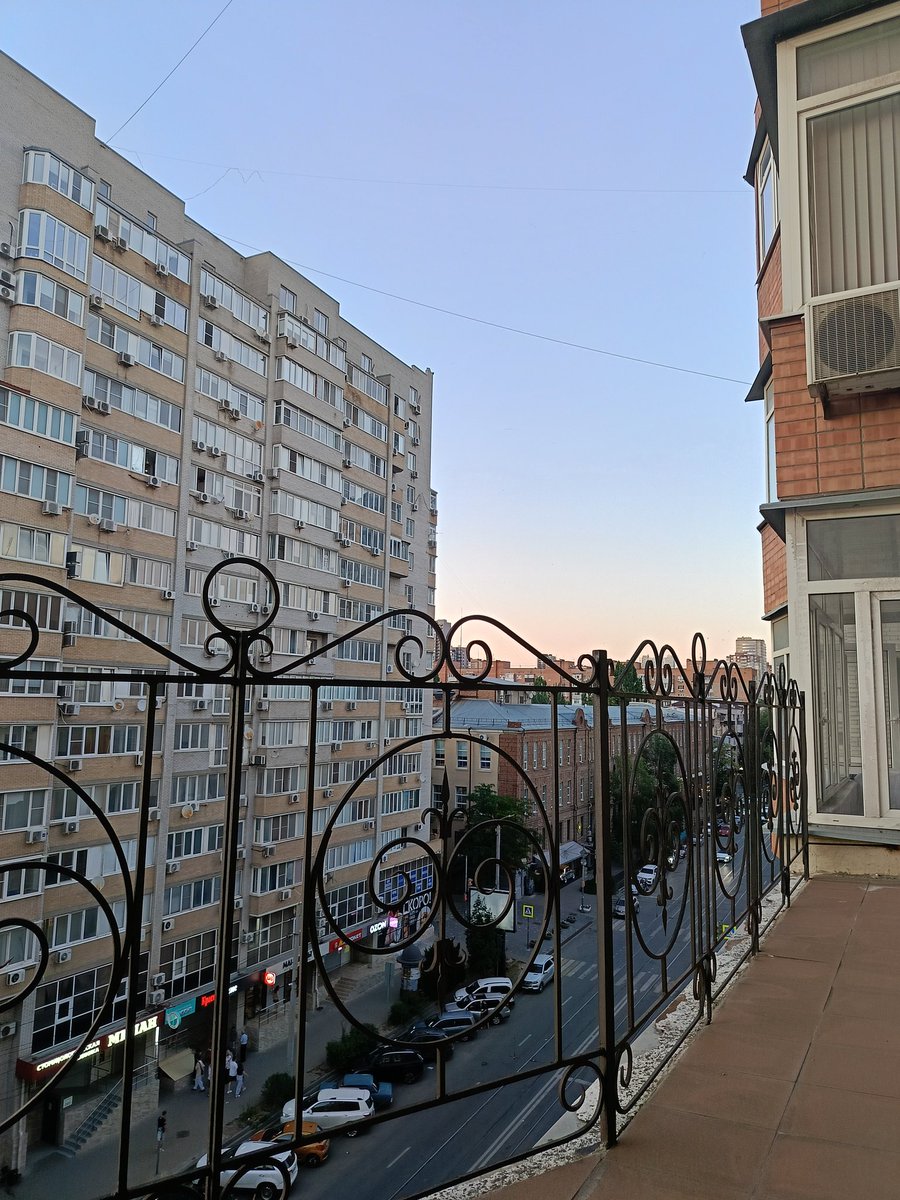 Whispersinnight's tweet photo. Вот такой вайб сидения на балконе🤌🏻 https://t.co/nyFsBhXDie