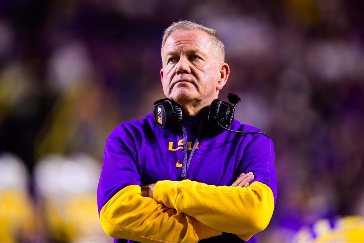 UnnecRoughness's tweet photo. Brian Kelly will be on the call for Mountain West games on CBS this season per @FOS https://t.co/t4pQ7RiQFr