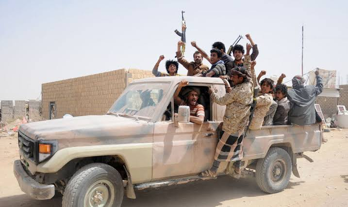 MarioNawfal's tweet photo. 🇾🇪 Houthis reportedly built a slick crypto network to fund their weapons and dodge sanctions, heavy on USDT via the TRON blockchain.

Cash likely comes from Iran transfers, mining ops, extortion, and Red Sea ship fees.

They allegedly rotate wallets through sketchy exchanges, cash out, and pour it straight into drones and terror ops.

Sanctions-busting on steroids.

Source: @MiddleEast_24 / Writer: Lucas