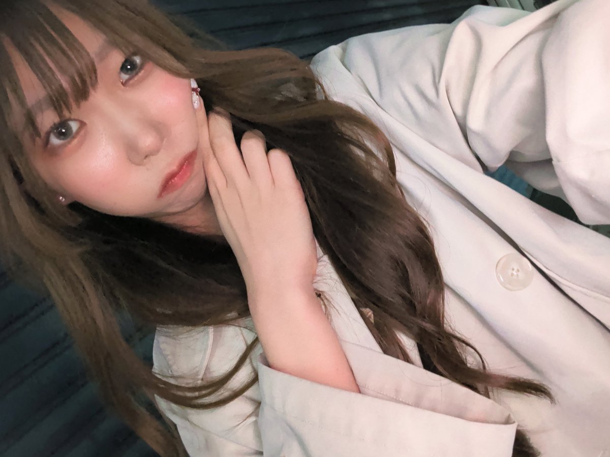 kanou_request's tweet photo. すみません！！なんか27日の夜に台風直撃っぽいんですけどなにがなんでも来てください！！！！台風の方がぽっと出なので！！あたしの方が先にこの日に予定入れてたんで！！！ https://t.co/OeDItLEsCB