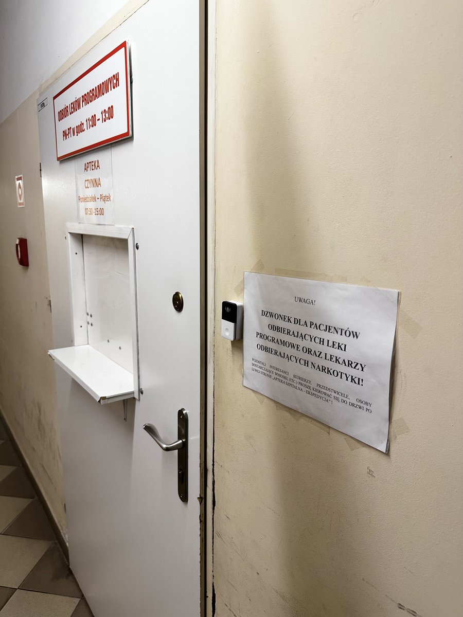 chieferson's tweet photo. Afera w służbie zdrowia c.d. . [próbowałem rzecz jasna udawać lekarza 🤣. #afera #aferaNFZ #szpitalpołudniowy
PS. To nie ten szpital. https://t.co/JkJgdGmV5X