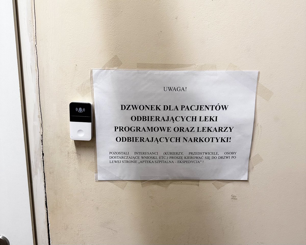 chieferson's tweet photo. Afera w służbie zdrowia c.d. . [próbowałem rzecz jasna udawać lekarza 🤣. #afera #aferaNFZ #szpitalpołudniowy
PS. To nie ten szpital. https://t.co/JkJgdGmV5X