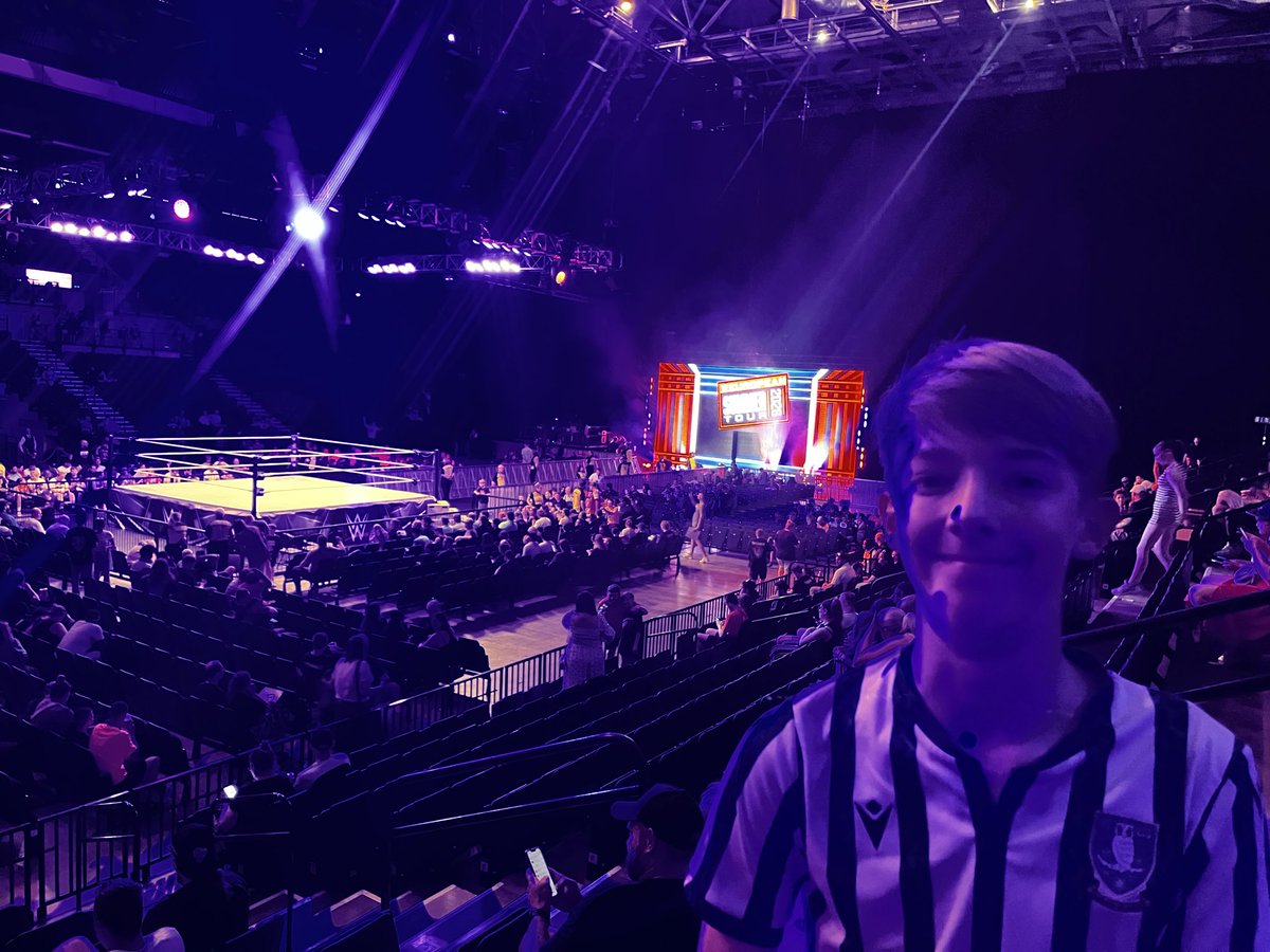 cotty144's tweet photo. #WWESheffield my guys in town https://t.co/nFLHqPNiDf