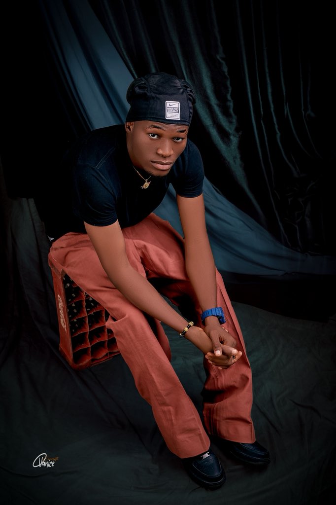 SnoozeBwoi's tweet photo. My Ep BTB OUT NOW on all social platforms 
Let’s get the streams started guy’s🕊️

Spotify 

https://t.co/iA87ZfbVDu https://t.co/T6xygsoraA