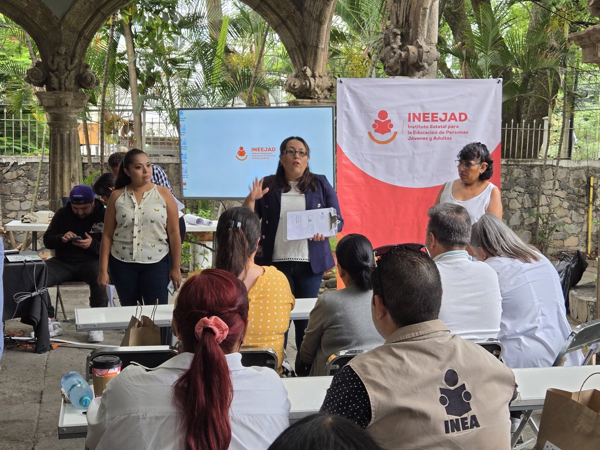 INEEJAD_OFICIAL's tweet photo. Durante la formación se reforzaron estrategias para abordar temas como números reales, operaciones básicas, potencias, raíces y conversiones, contribuyendo al desarrollo de habilidades matemáticas útiles para la vida diaria.

💙 Seguimos fortaleciendo la atención educativa.👱🏼‍♀️👨🏻 https://t.co/6PPFGWpFaW