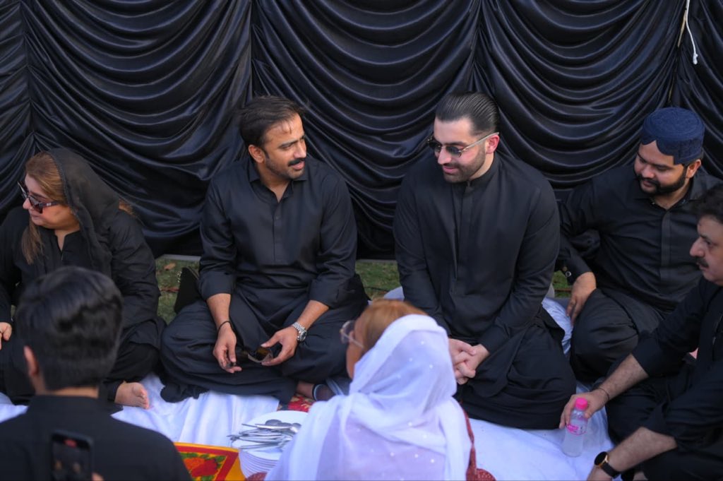 Muhammadal16700's tweet photo. ماشاءاللہ ❤️
نیازِ امام حسنؑ ۽ امام حسینؑ راول فارم ہاؤس راہوکی تي شاندار انداز ۾ منعقد ڪئي وئي۔
راول شرجیل میمن جي محبتِ اہلِ بیتؑ ۽ خدمت جو جذبو قابلِ تعريف آهي۔
الله پاڪ هن نيڪ عمل کي قبول فرمائي ۽ اجرِ عظيم عطا فرمائي۔ �
@rawalsharjeel 
@sharjeelinam https://t.co/3r9atQHaBG