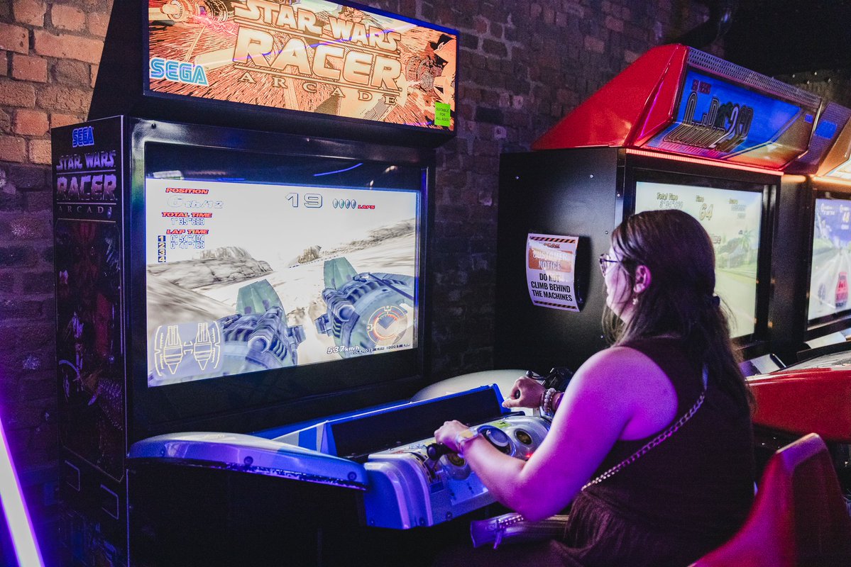 TimelessGC's tweet photo. One of the best things about TGC is that it's all about playing games - more so than any other gaming event. Not just the indie exhibitors or competitions, but the venue includes @arcainslpl, one of the biggest arcades in the country!
#arcades #arcains #timelessgc https://t.co/LccEKRQgEL