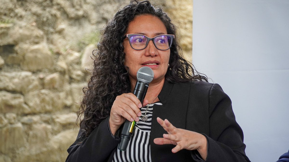 UAcuerdoPaz's tweet photo. #Agenda🕊️ Continúa la “Semana internacional para la consolidación de la paz”🤝 con el panel “Entre avances y aprendizajes: el #AcuerdoDePaz que transforma historias”, un espacio de diálogo e intercambio sobre experiencias y aprendizajes de la implementación. #LaPazTransforma 🧵1 https://t.co/bfS0cDMAFI