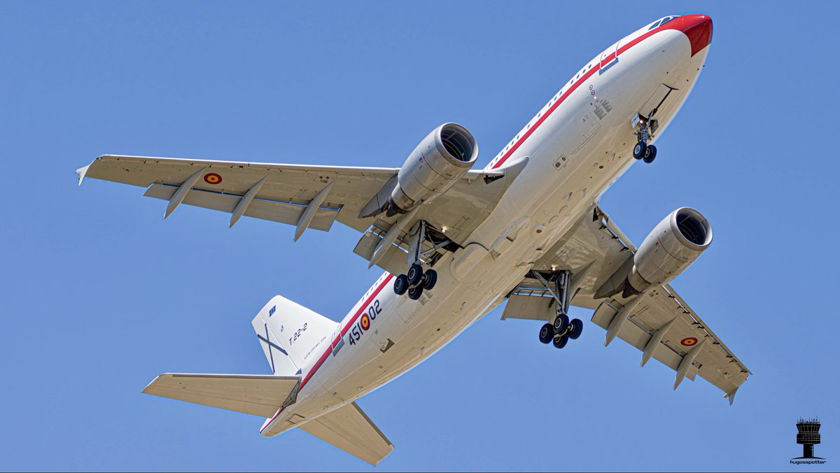hugosspotter's tweet photo. Airbus A310-304 del Ala 45 realizando distintas aproximaciones con motor y al aire en la Base Aérea de San Javier. 
Como colofón de su actividad, el “Lince” se despidió con una pasada baja digna de ver.

#Airbus #A310 #Ala45 #BASanJavier #EjercitodelAireydelEspacio https://t.co/8tdCZMCfgV