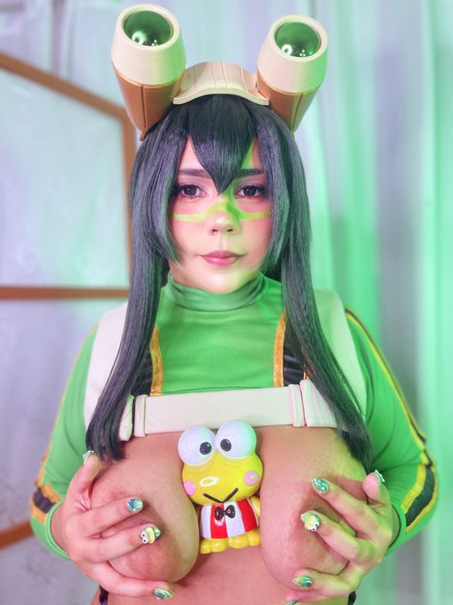 Mariigabii Cosplay - 2 pic. Tsuyu asui 🐸 https://t.co/7kYd9gwGvV #bokunohero #MyHeroAcadémia #tsuyu #froppy https://t.co/TrXHLOEZZm