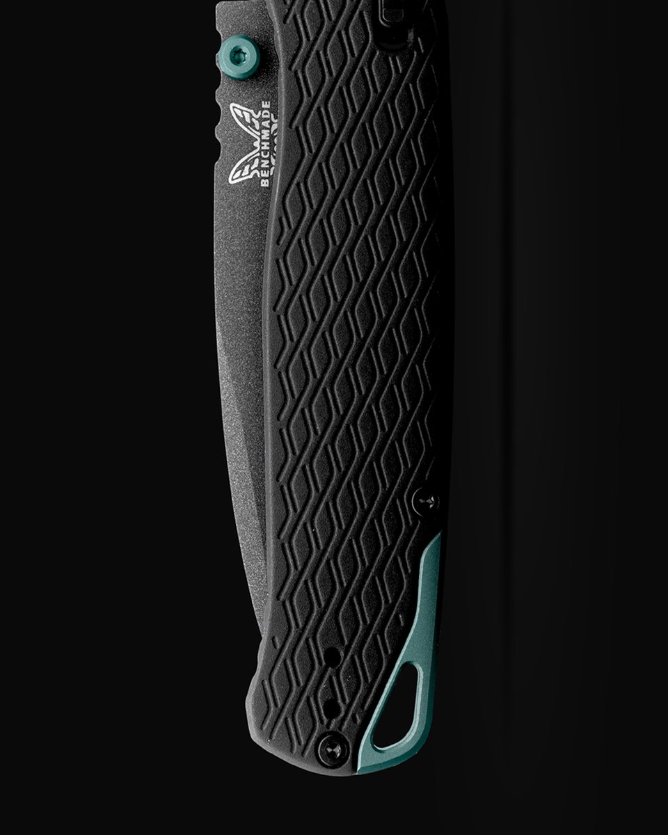 BenchmadeKnives's tweet photo. It changes how you move.

The Bugout® Vapyr™ carries lighter, moves faster, and strips away unnecessary bulk with a profile 33% thinner than the original.

MagnaCut® steel delivers the edge retention to keep going long after the day starts.

You stop noticing what you’re carrying. And start focusing on where you’re going.

https://t.co/RBTeNMb3bQ