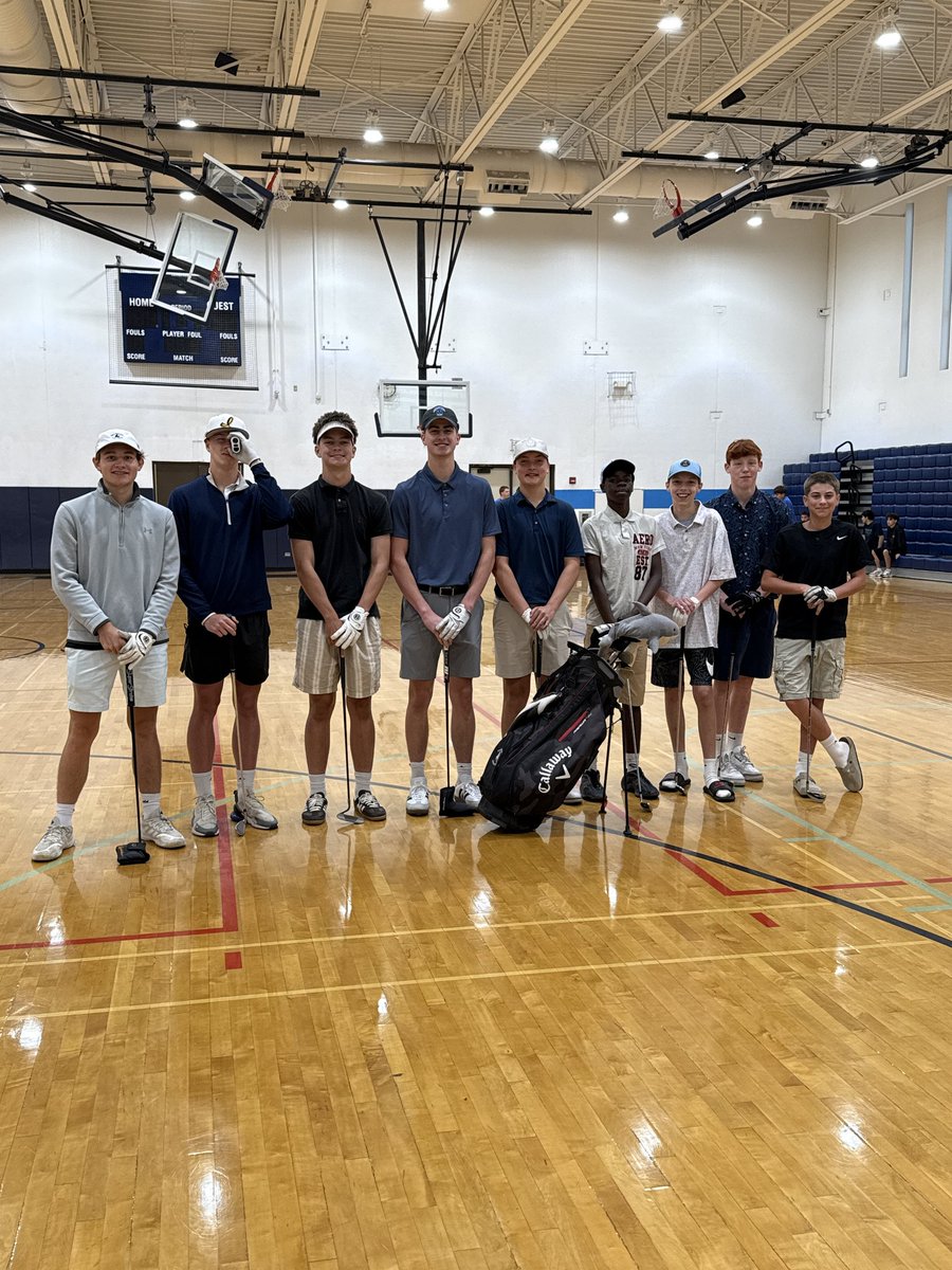 BlueStreakHoops's tweet photo. Wrapped up summer camp today with our annual Summer Extravaganza! Kudos to "The Darbys" for taking home the crown. The entire program had a productive summer, and we can't wait to get back at it in November! #bluepride https://t.co/IAAOgKMtVM