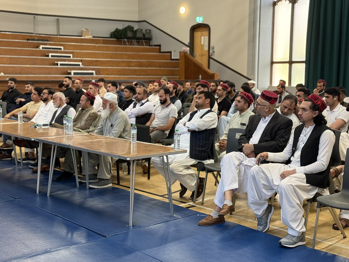PTMUK_Official's tweet photo. د ملي شهید عثمان خان کاکړ د پنځم تلین غونډه په اېډنبرا کې دوام لري.
#RememberingUsmanKakar https://t.co/jBWBGncGlw
