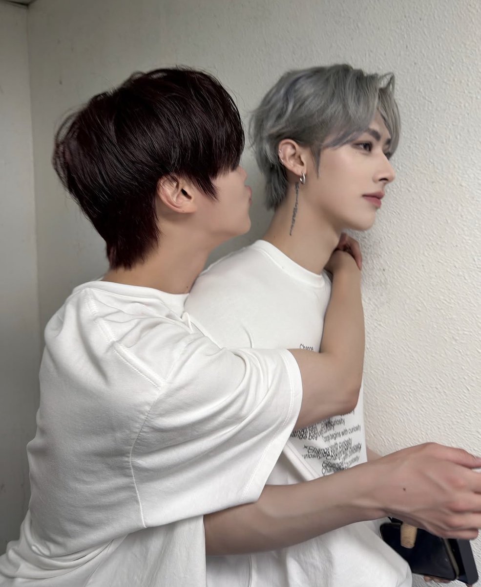 koocoupss's tweet photo. okay but ricky’s side profile is genuinely so pretty https://t.co/sQ6c5Aeuuu