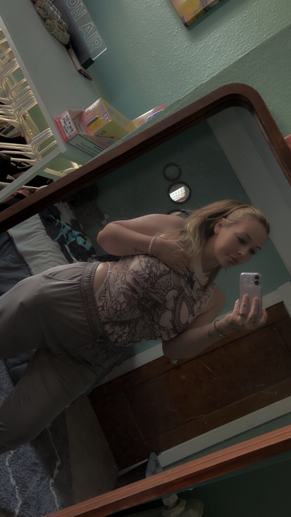 1 pic. Going from 100lbs to what I am now in two years is crazy. https://t.co/5QA18iRE17