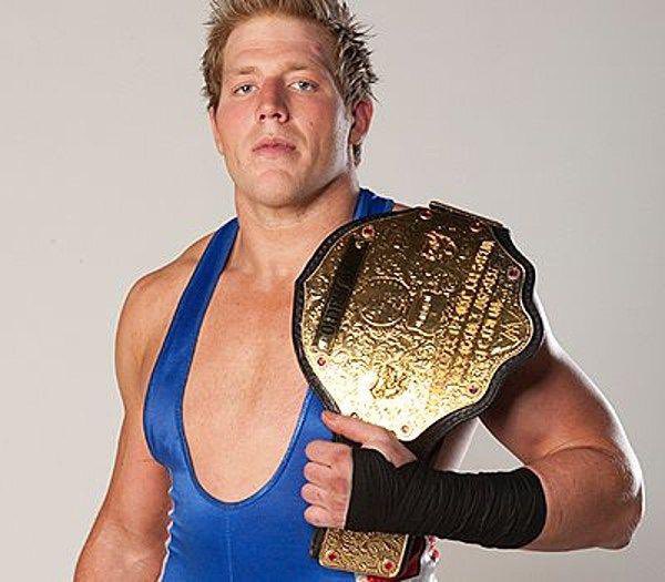 RossIsClutch's tweet photo. People say Jey Uso is the WORST World Heavyweight Champion of all time 🤔 Yall telling me Worst than JACK SWAGGER championship run 😂  Come on yall https://t.co/fTNo2unkPH