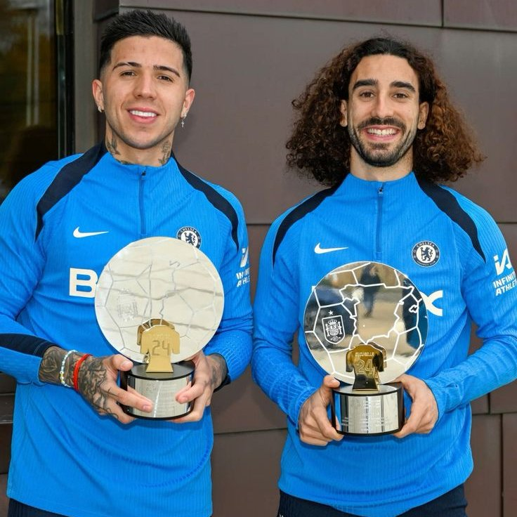 TouchlineX's tweet photo. 🚨🗣️ Marc Cucurella: "Enzo Fernandez congratulated me for joining Real Madrid."

"I hope he gets lucky and joins Real Madrid now too." https://t.co/bYwr5yycab