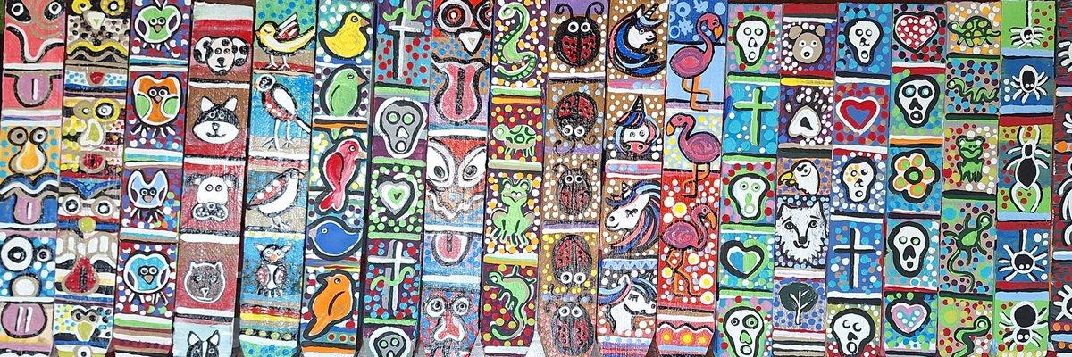 StickyKitties's tweet photo. @jossyd11 Handpainted art totems https://t.co/v0ajrbogrD