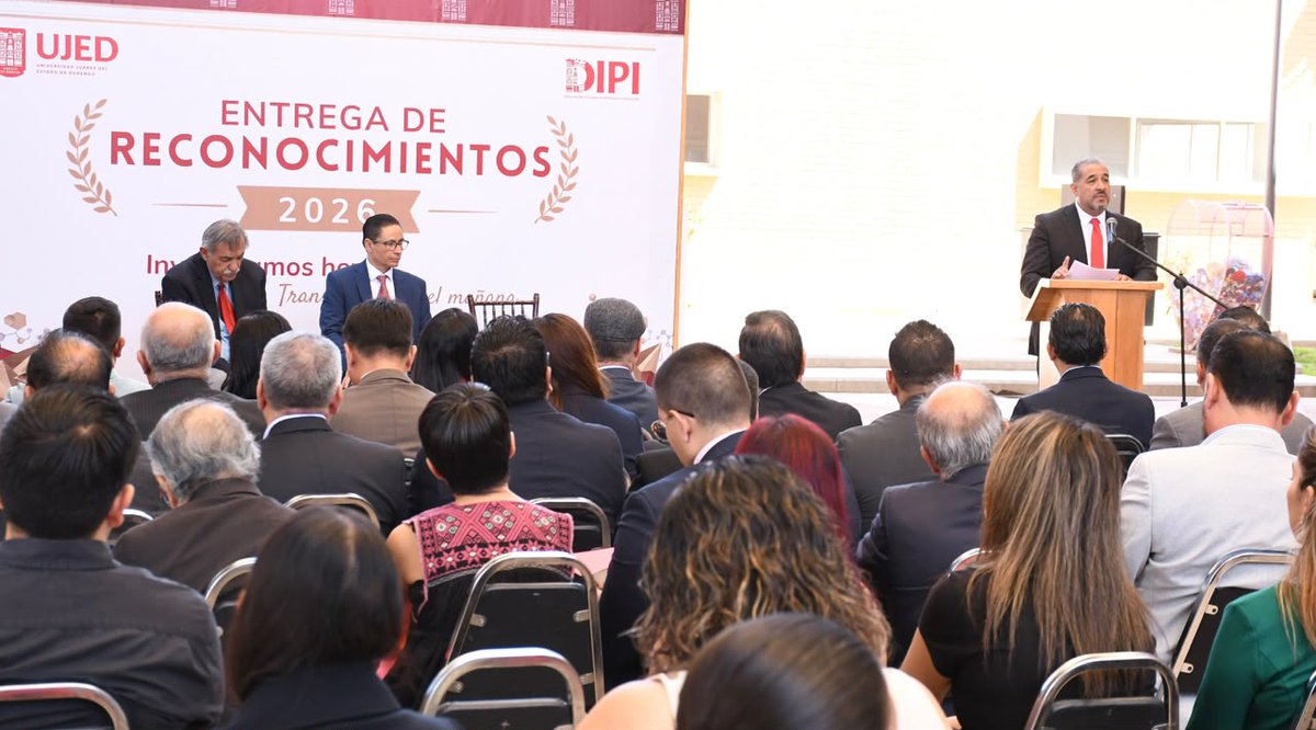 UJED_Oficial's tweet photo. #UJEDInforma El rector Ramón García Rivera encabezó la entrega de 176 reconocimientos a docentes investigadores de la #UJED por su destacada labor científica, académica y de generación de conocimiento. https://t.co/AIpJMjMv0p