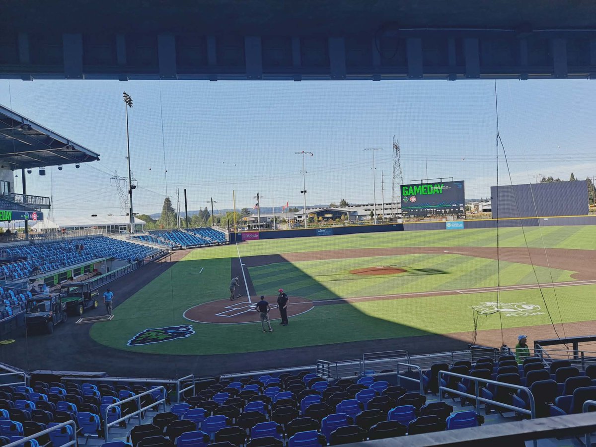 CapNCrunch25's tweet photo. @HillsboroHops  
The 100 level seating at the new Hillsboro Stadium home of the Hillsboro Hops https://t.co/2nPgUSa1GC