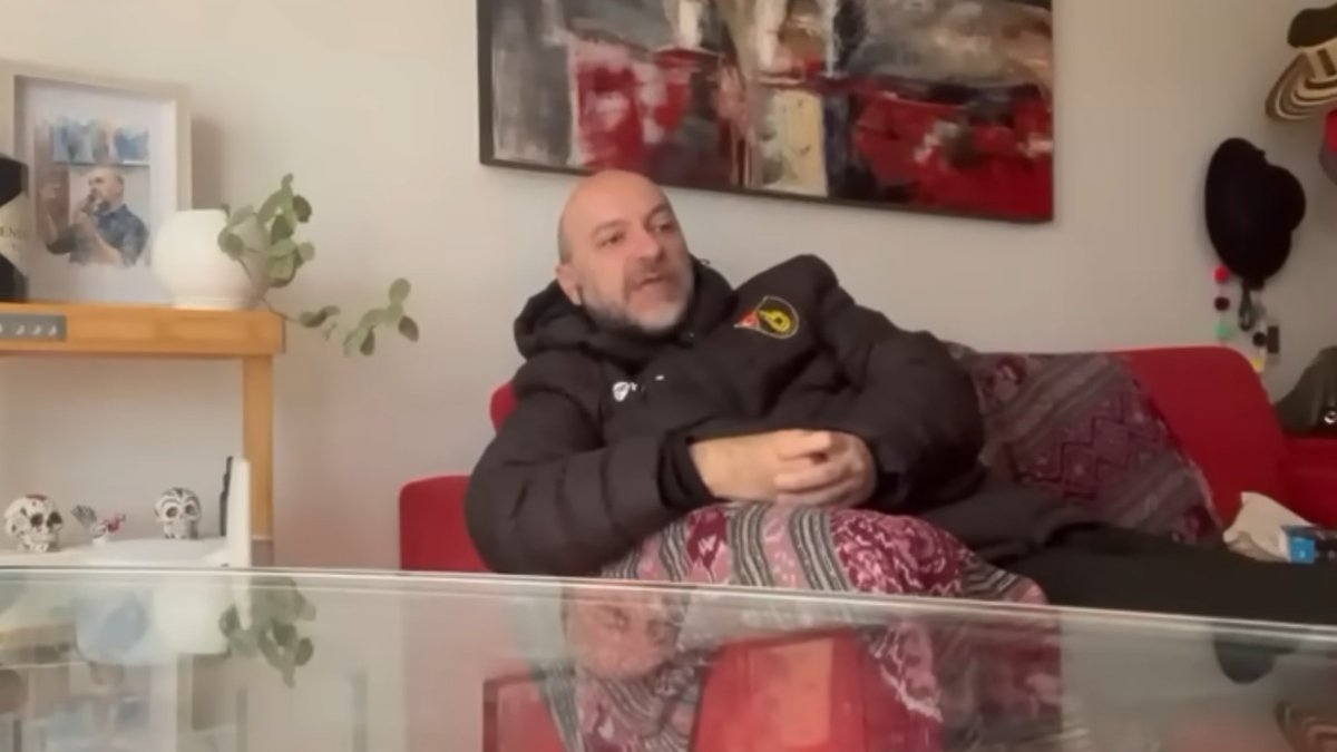 Esbicruz_23's tweet photo. La calidad de los videos ni siquiera en HD

No tiene la mejor calidad de audio

Planos de cámara que ni lo enfocan

Análisis de futbol OBJETIVO

Historias de futbol de hace 80 años

Pelea con Alexa

Cuenta cosas de su día a dia 

@udsnoexisten El mejor periodista del país 🐐🐐 https://t.co/nzfMeOAftg