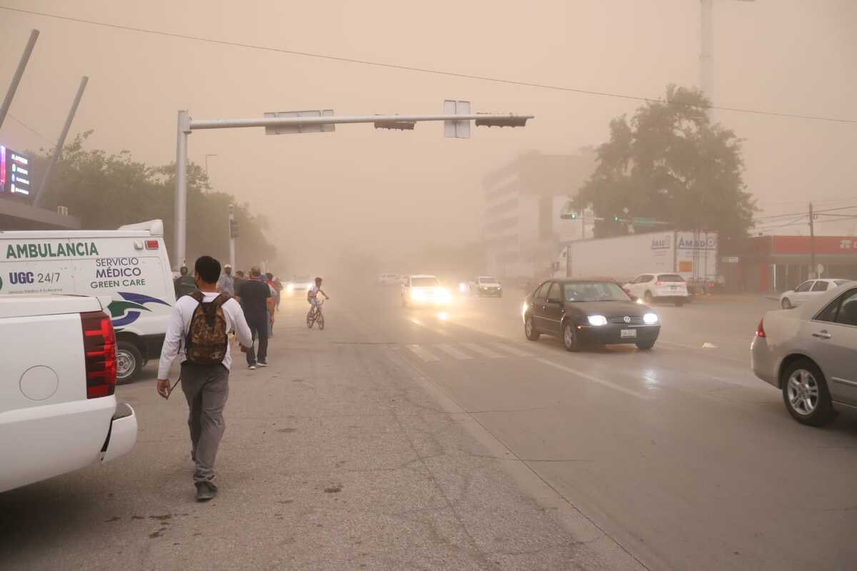 LyndaVargas's tweet photo. 🌪️Continuarán las tolvaneras ligeras durante el resto de la semana, principalmente al atardecer y por la noche, en San Pedro, Madero y municipios aledaños. https://t.co/dI21AX0EN5